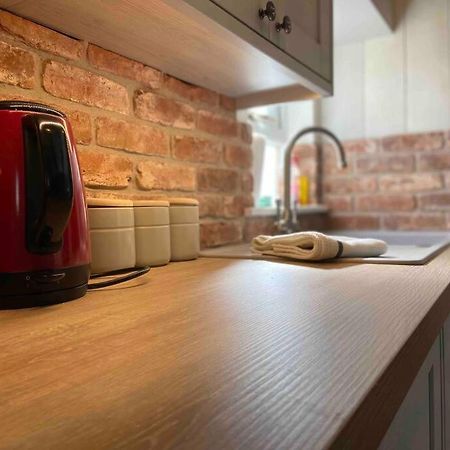 Couples Getaway, With Mountain Views/Dog Friendly Vila Crickhowell Exterior foto